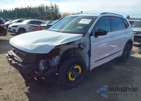 2019 Volkswagen Tiguan 2.0T Se/2.0T Sel/2.0T Sel R-Line/2.0T Sel R-Line Black z USA, uszkodzony, nr VIN 3VV2B7AX3KM074148
